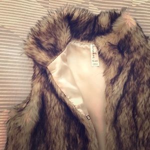 Girls Faux-Fur Vest